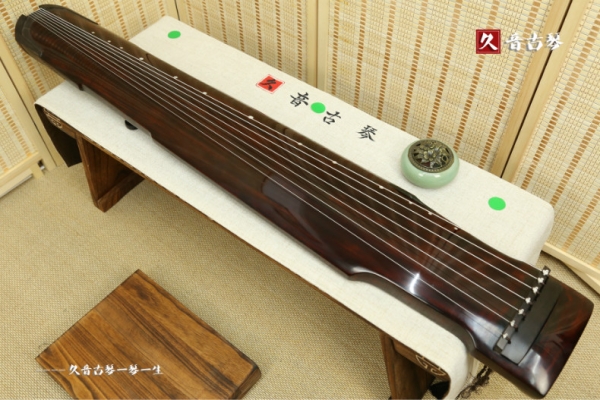 玉树藏族自治州高级精品演奏古琴【仲尼式】【泛红】